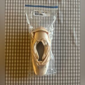 BRAND NEW Bloch Heritage pointe shoes